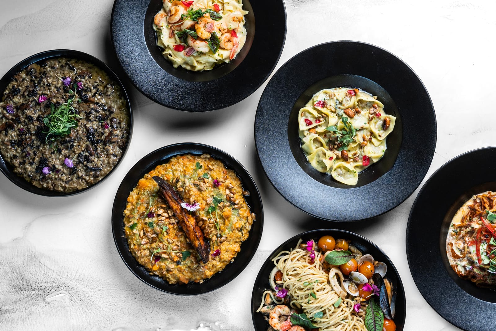 Variedad de platos del menú
